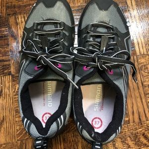 Indoor spinning/cycling shoes